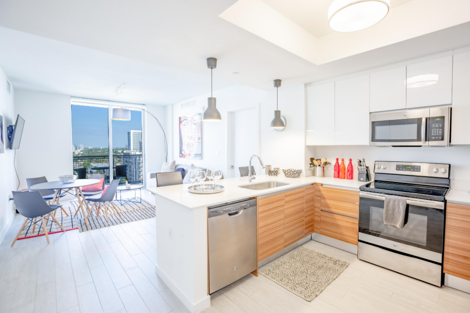 2500 Biscayne- 2 Bed 2 Bath, 1060 Sqft Unit